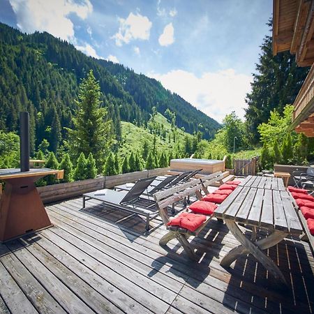 Chalet Tannenbaum ザールバッハ・ヒンターグレム エクステリア 写真